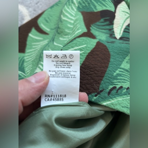 Michael Kors Size 6 Leaf Print Lined Mini Skirt - Picture 4 of 6